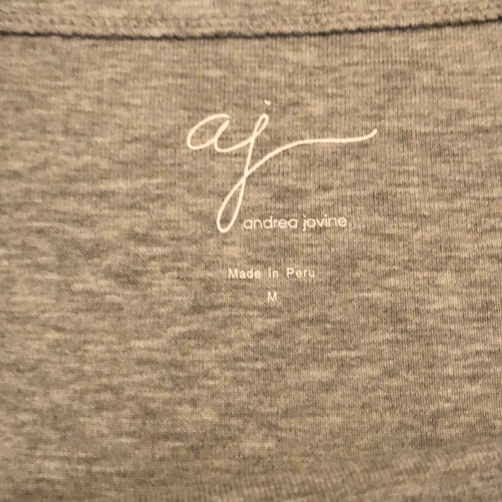 Grey Top❕🖤 - Picture 4 of 5